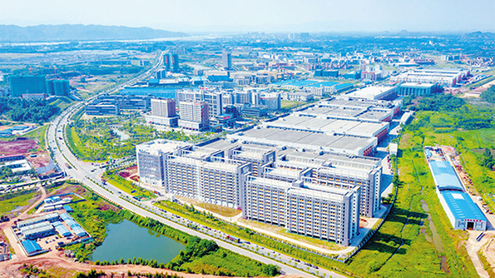 非凡十年 | 昔日荒地，蛻變百億產業新園